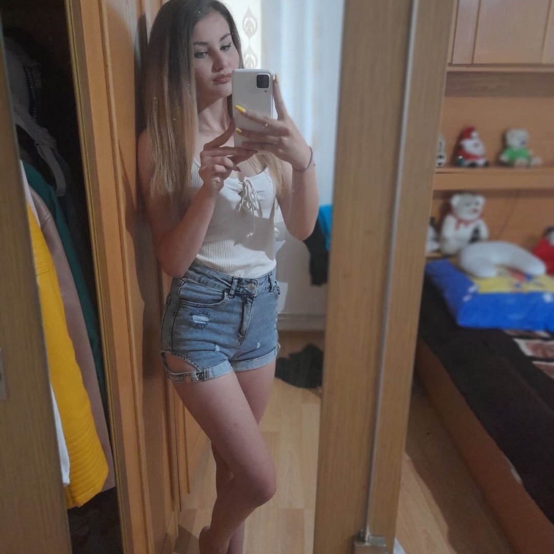 Instagram Profilbild von caarmeen777
