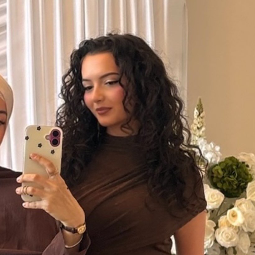 Instagram Profilbild von emiragj