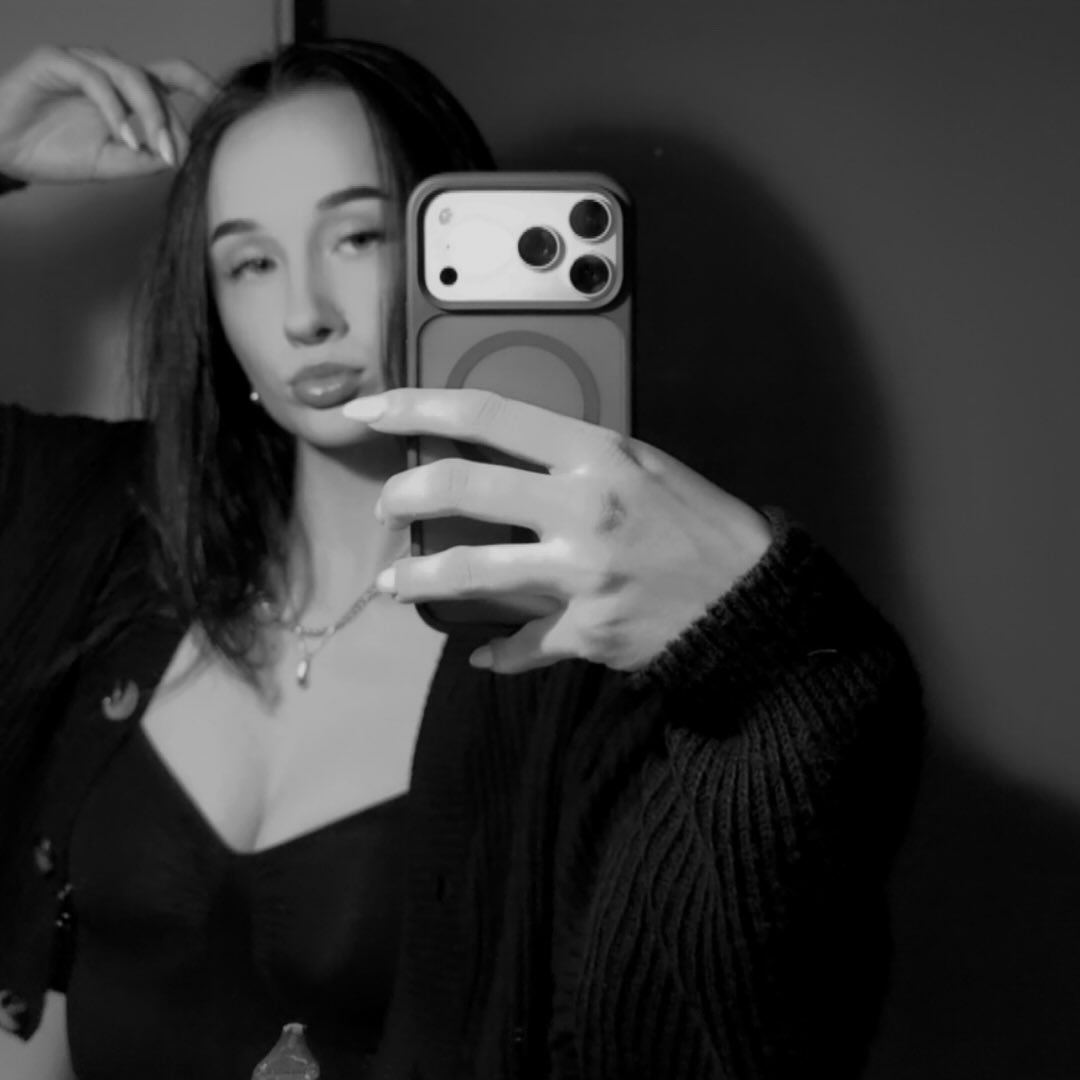 Instagram Profilbild von vivi._ksk