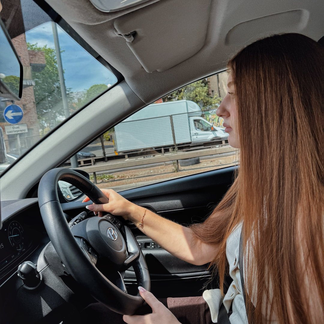 Instagram Profilbild von ella.kurtii