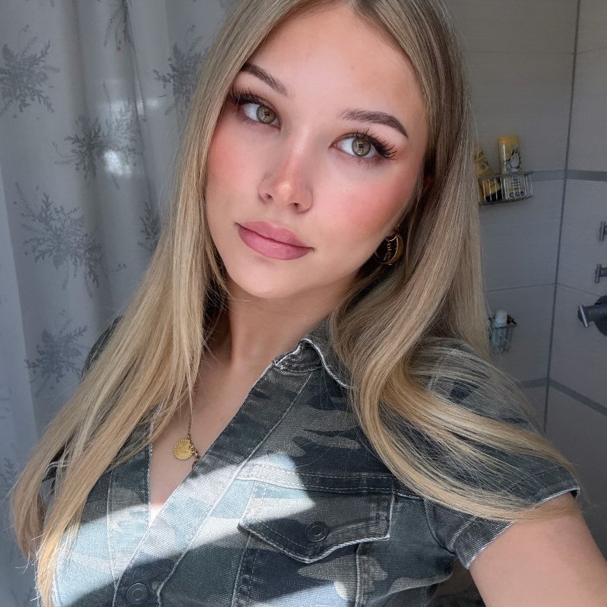 Instagram Profilbild von ella.srn