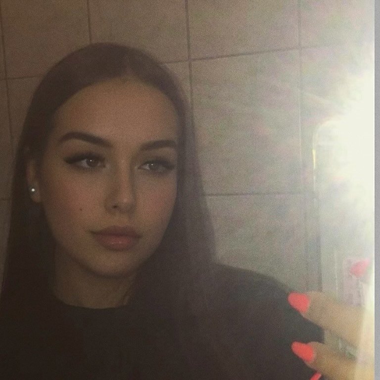Instagram Profilbild von romina.floarea