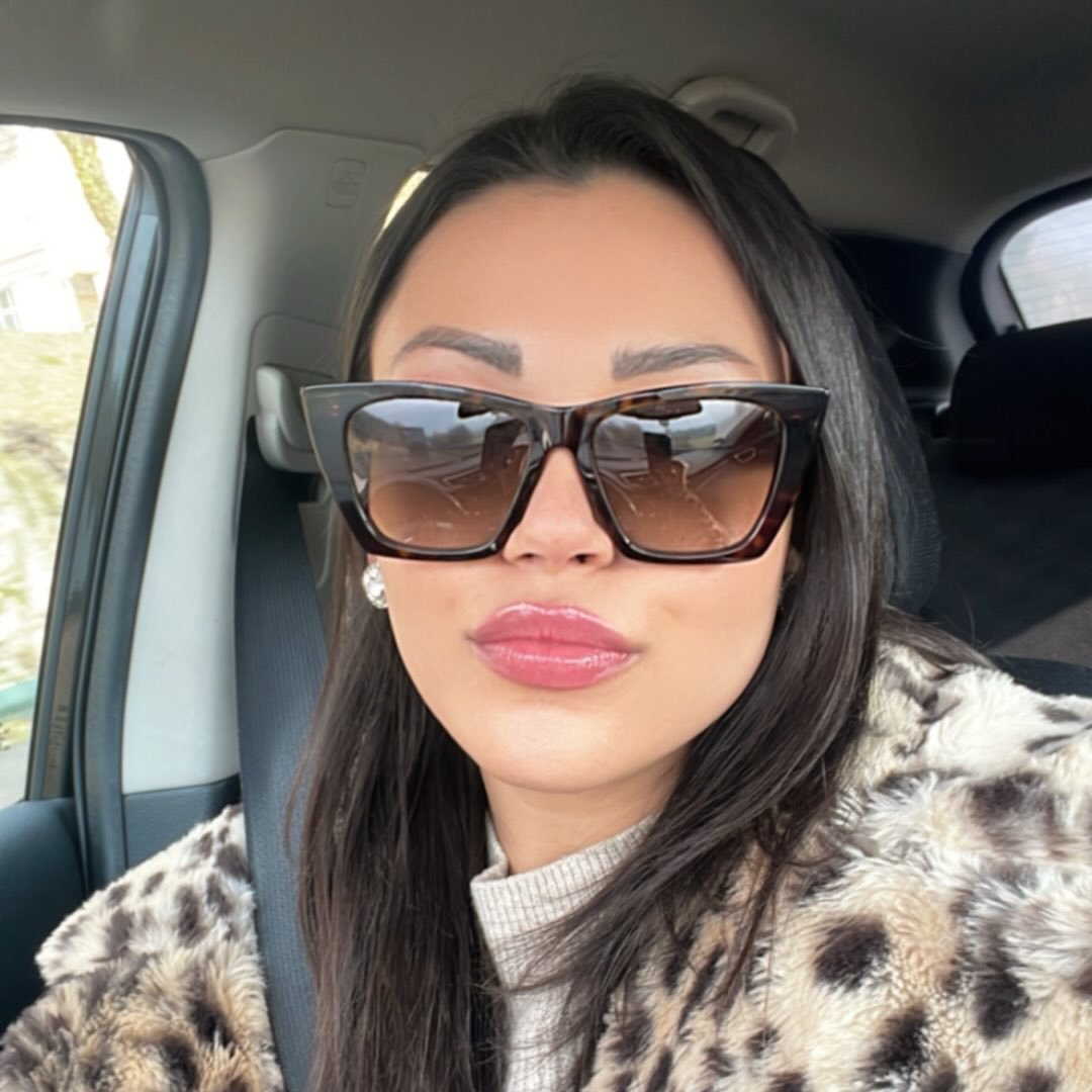 Instagram Profilbild von j_v_essence