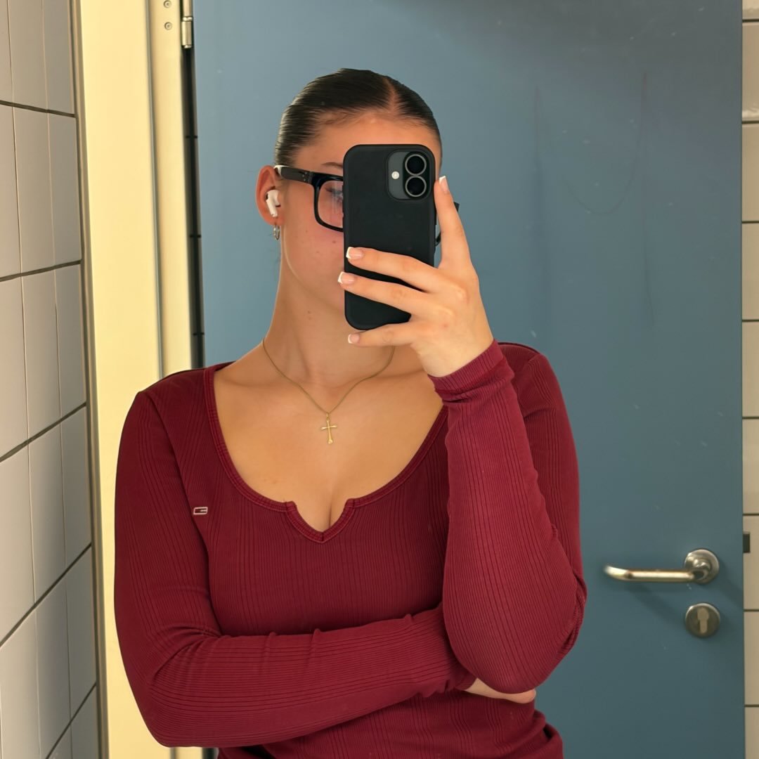 Instagram Profilbild von _lxura_06