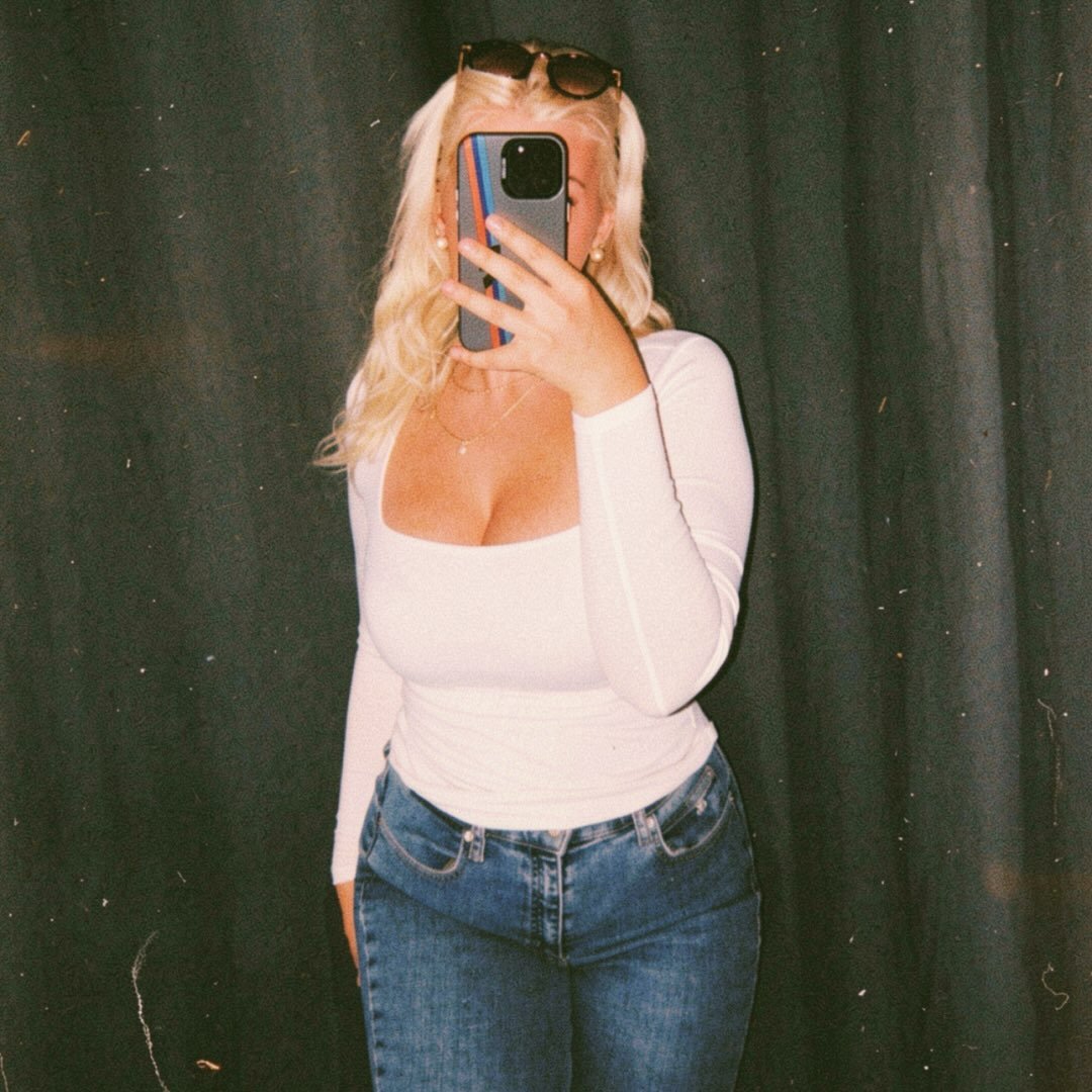 Instagram Profilbild von nelee.hln