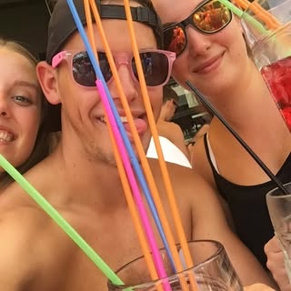 Instagram Profilbild von tiimschaefer