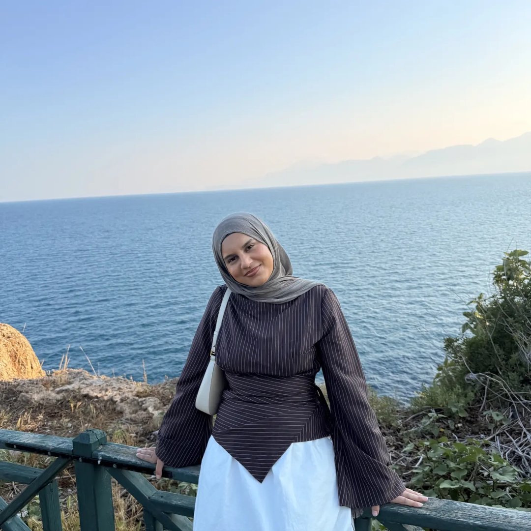Instagram Profilbild von rosesareredcamellia
