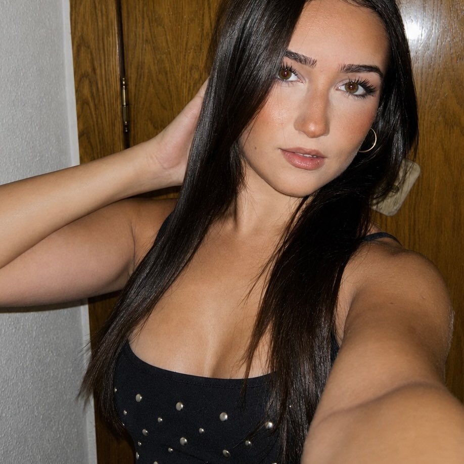Instagram Profilbild von monicaagomeez_