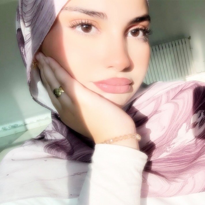Instagram Profilbild von lakhdari_ines