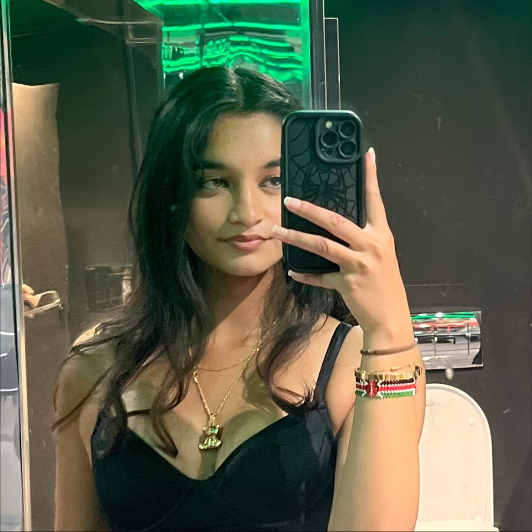 Instagram Profilbild von saniyamng