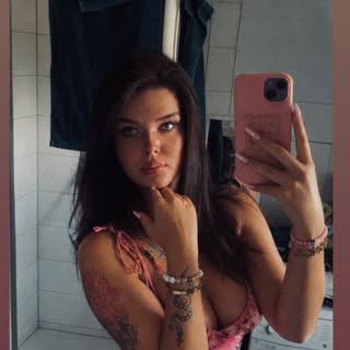 Instagram Profilbild von em_ly_22