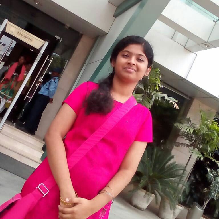 Instagram Profilbild von varsabalavinayagam