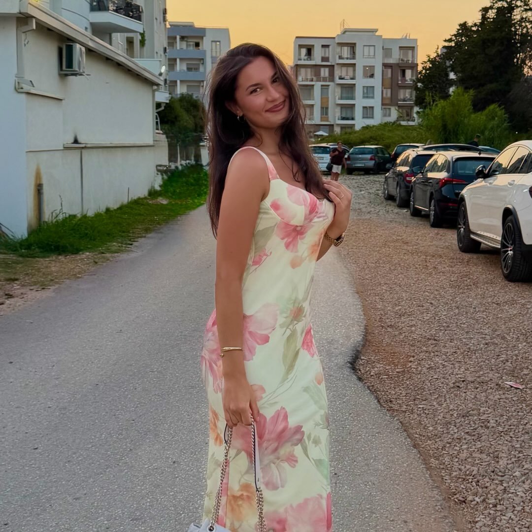 Instagram Profilbild von adela.gl