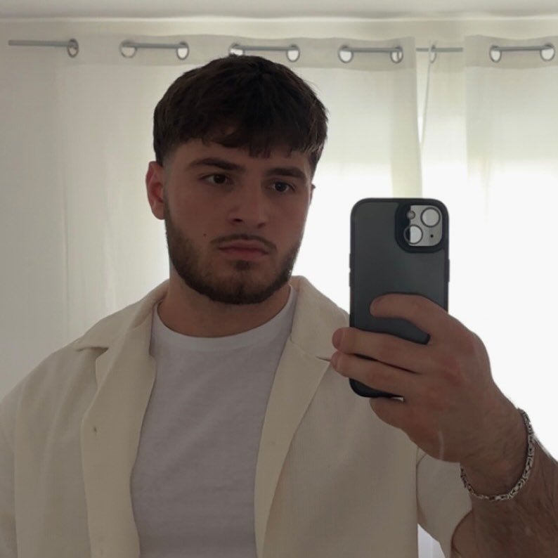 Instagram Profilbild von leonademi01