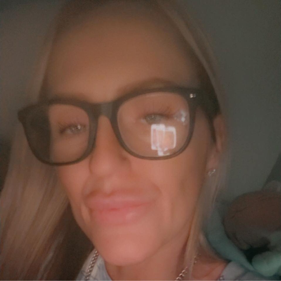 Instagram Profilbild von wee_laura_92