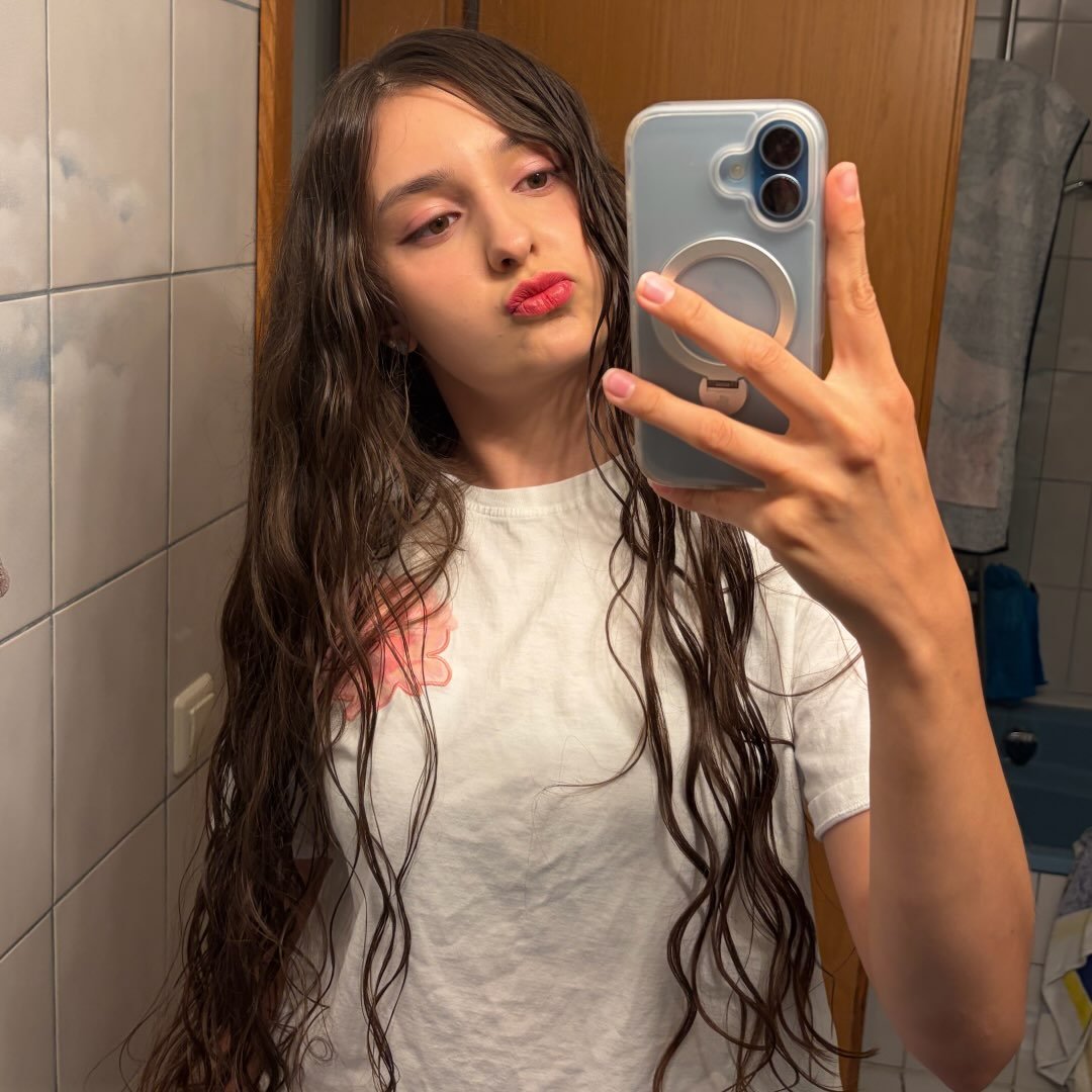 Instagram Profilbild von 2ez4_a